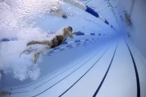 Dlaczego drewniane siłownie do ogrodu to dobry wybór dla miłośników aktywności na powietrzu?
